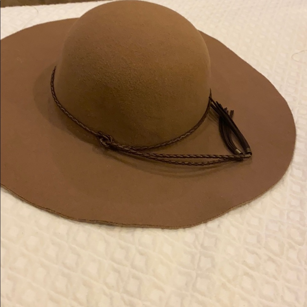 hat - Picture 2 of 2